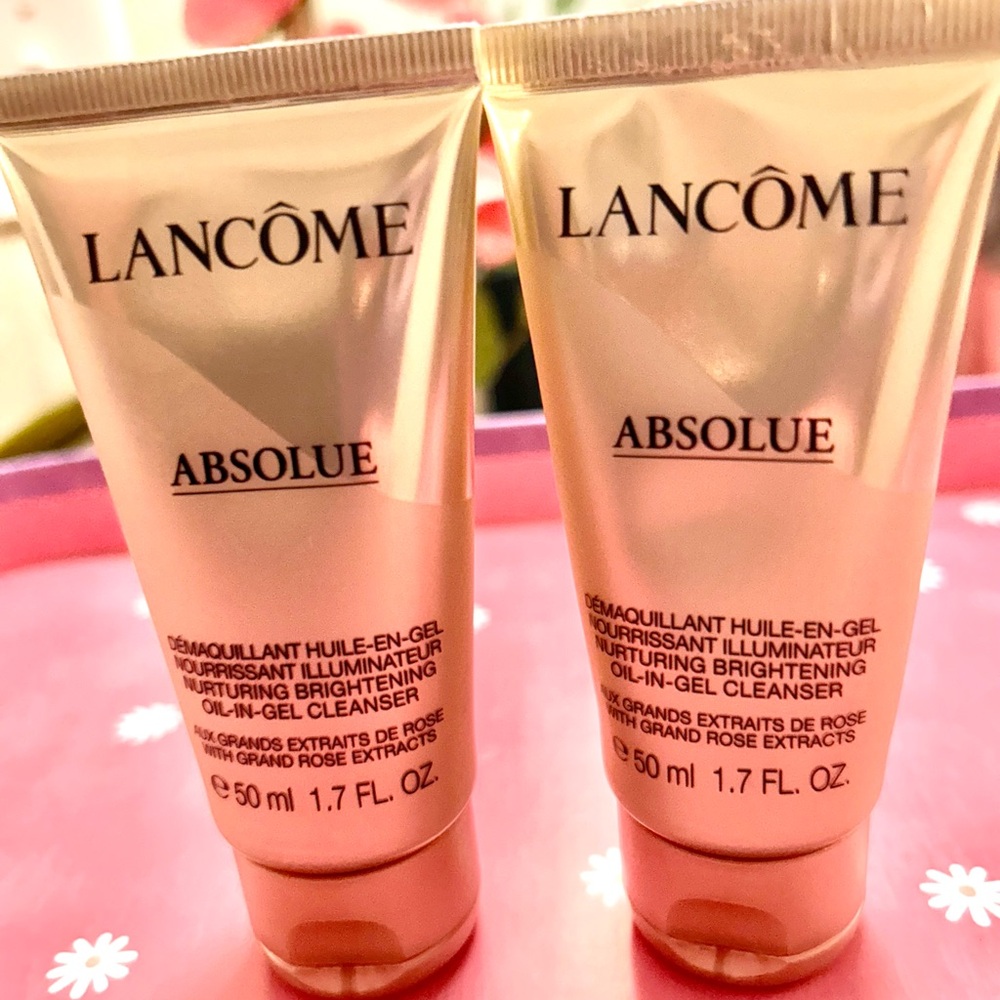 2 Lancôme Absolue Nourishing Brightening Oil-in-Gel Cleanser